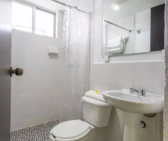 Hotel Delf Inn