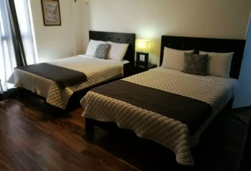 Hotel Delf Inn