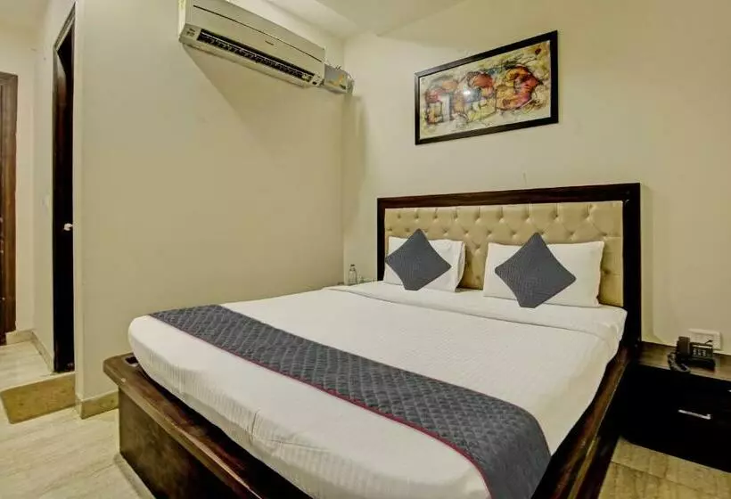 Hotelli Super Townhouse Grand Inn