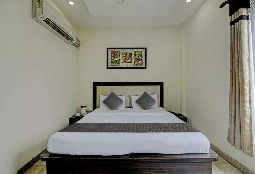 Hotelli Super Townhouse Grand Inn