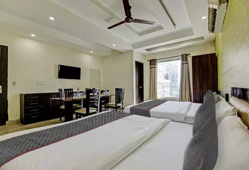 Hotelli Super Townhouse Grand Inn