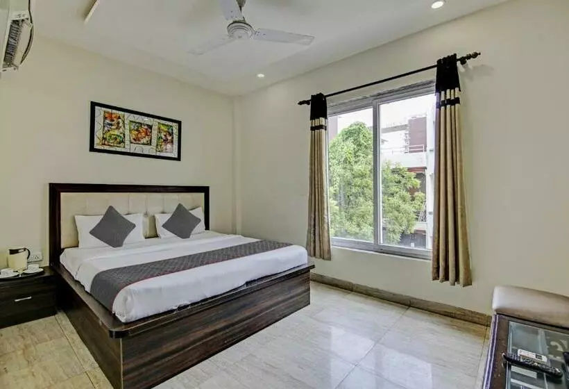 Hotelli Super Townhouse Grand Inn