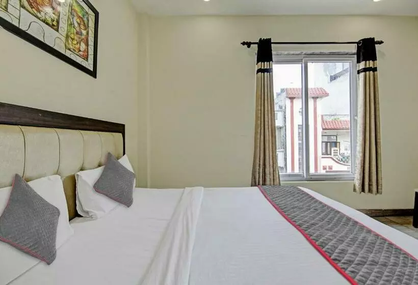 Hotelli Super Townhouse Grand Inn