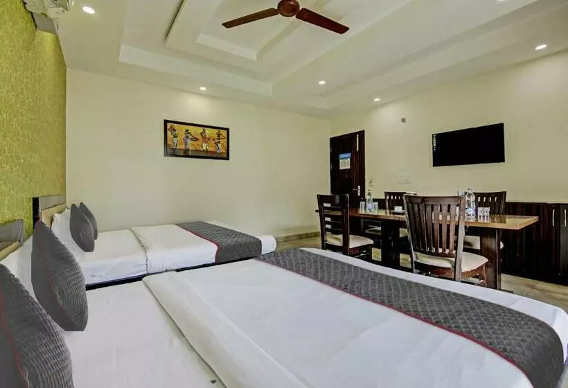 Hotelli Super Townhouse Grand Inn