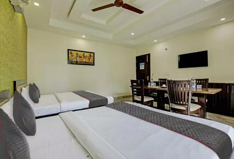 Hotelli Super Townhouse Grand Inn