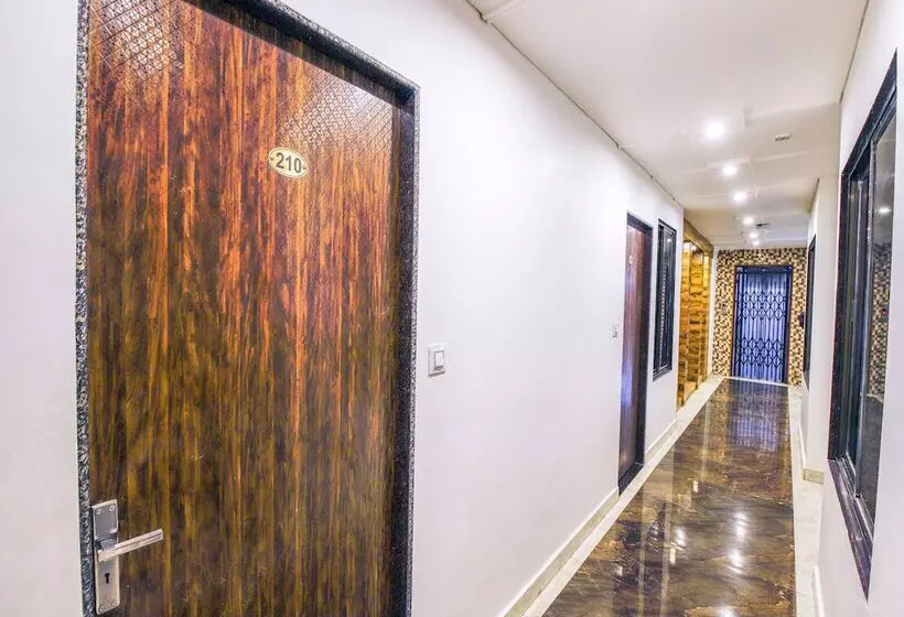 ホテル Jeelan Palace