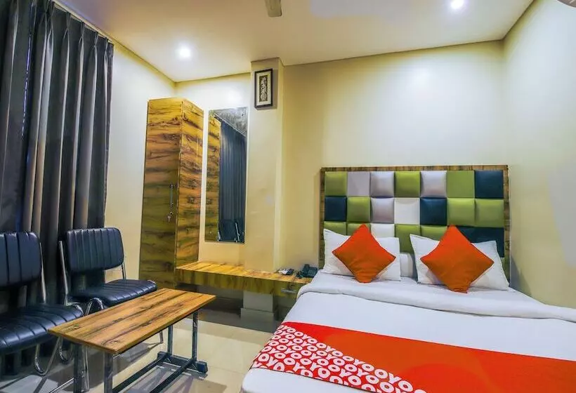 ホテル Jeelan Palace