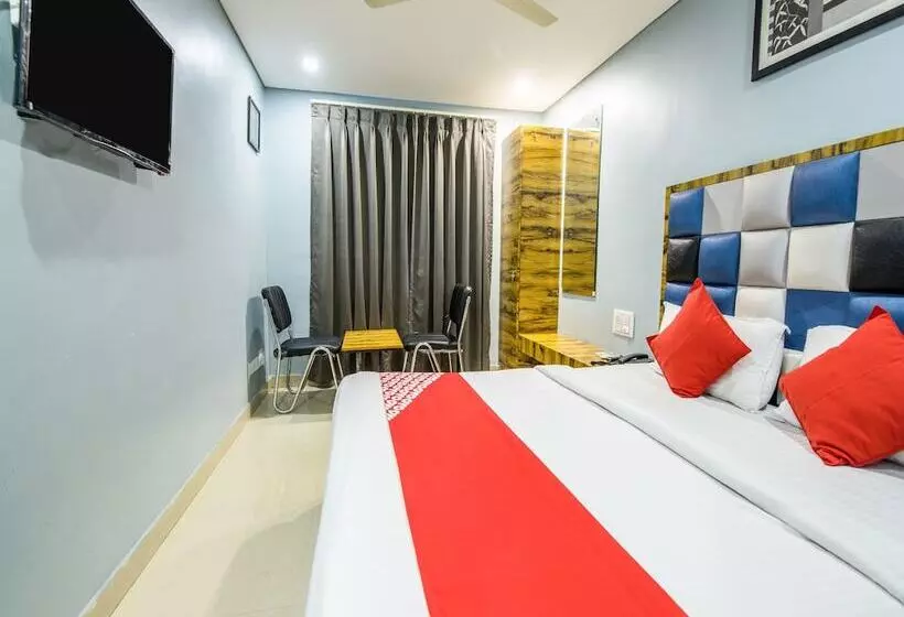 ホテル Jeelan Palace