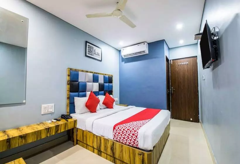 ホテル Jeelan Palace