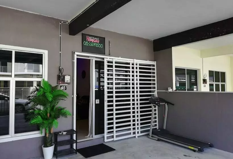 Majatalo Hartamas Homestay