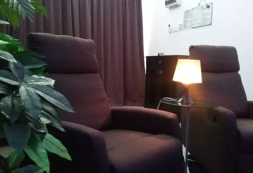 Majatalo Hartamas Homestay