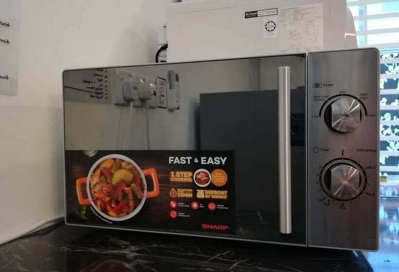 펜션 Hartamas Homestay