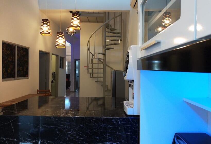 펜션 Hartamas Homestay