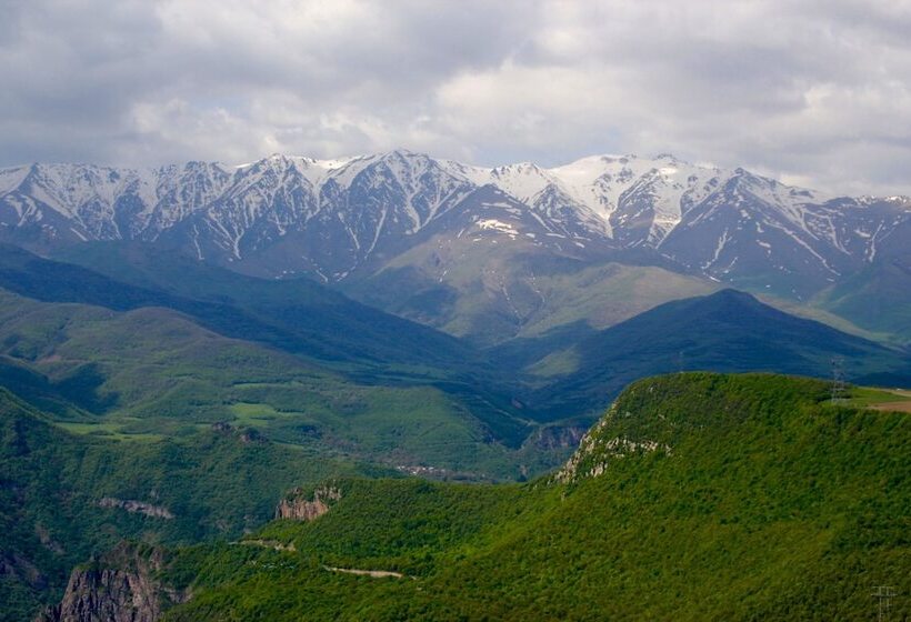 پانسیون Old Tatev