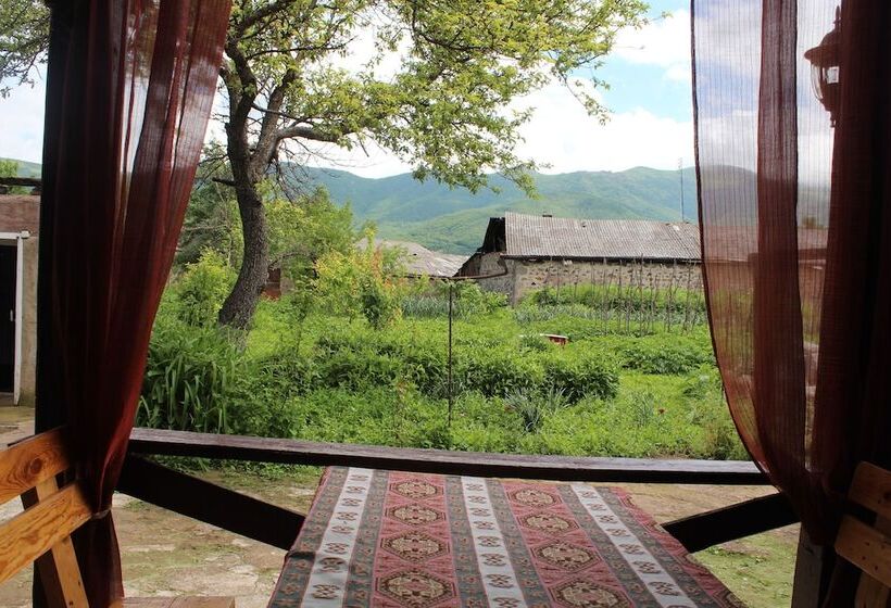 پانسیون Old Tatev