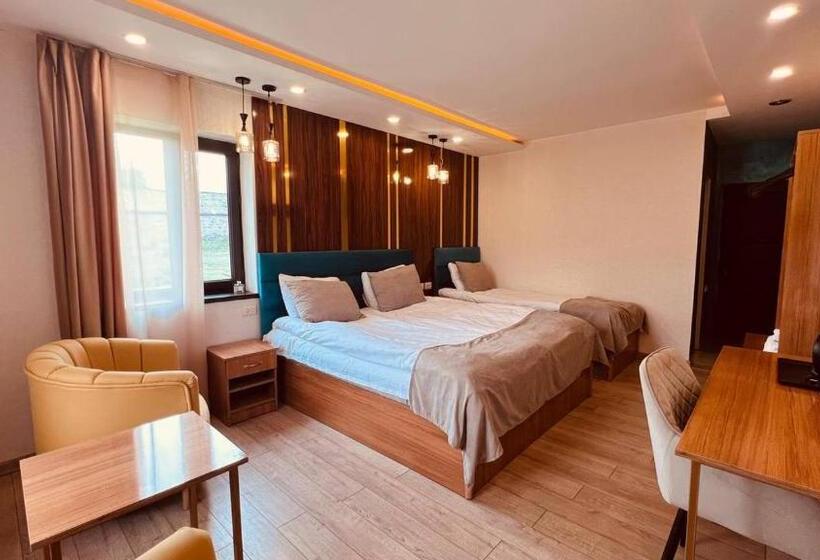 پانسیون Old Tatev