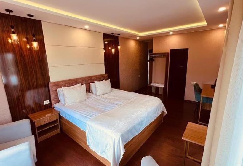 پانسیون Old Tatev