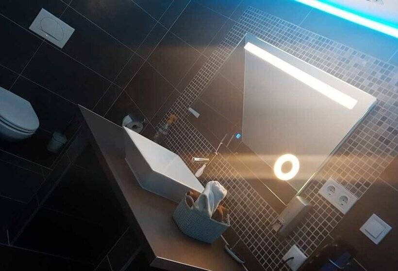 ペンション Sunrise Apartmanház