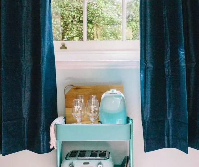 펜션 Auburn Garden Suites