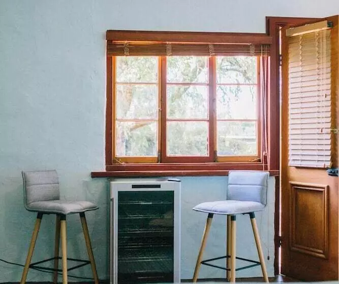 펜션 Auburn Garden Suites
