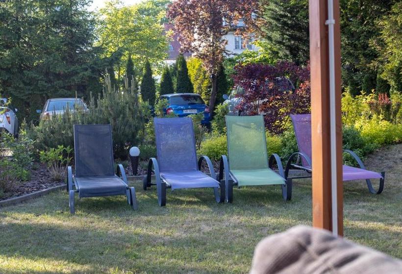 פנסיון Willa Pod Lipami