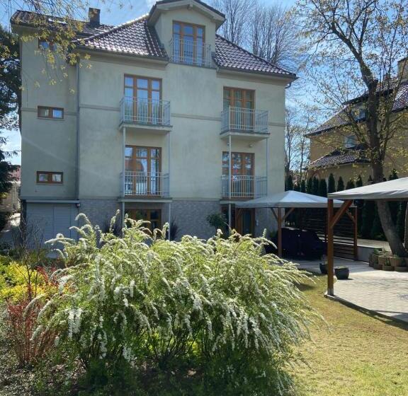 פנסיון Willa Pod Lipami