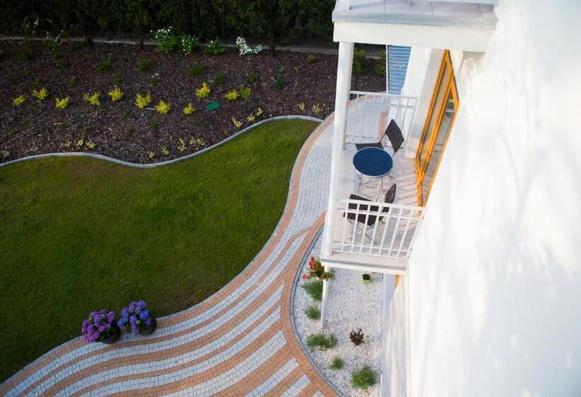 פנסיון Willa Pod Lipami