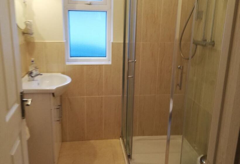 تختخواب و صبحانه The Vee Guest Accommodation