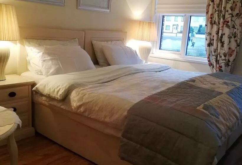 تختخواب و صبحانه The Vee Guest Accommodation