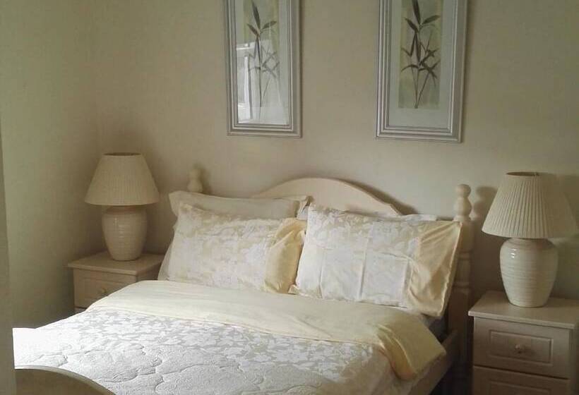 تختخواب و صبحانه The Vee Guest Accommodation