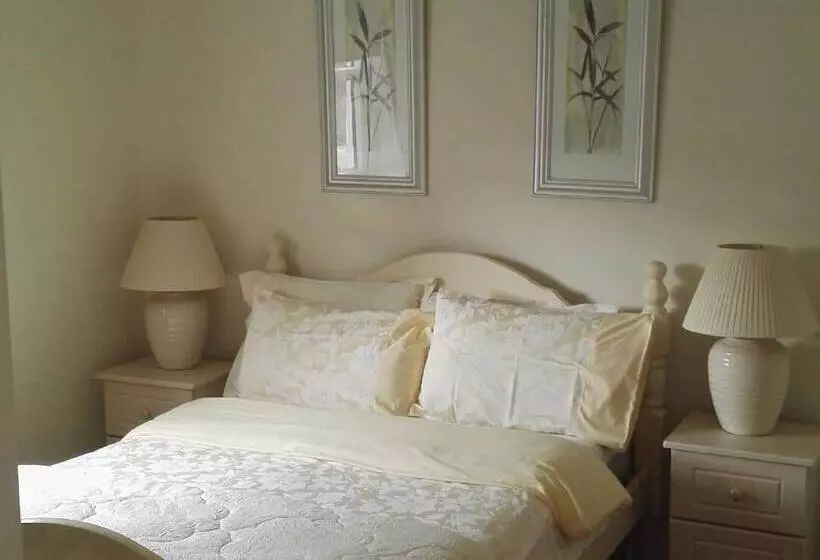 تختخواب و صبحانه The Vee Guest Accommodation