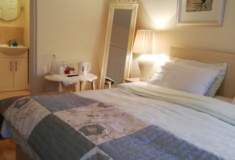 تختخواب و صبحانه The Vee Guest Accommodation