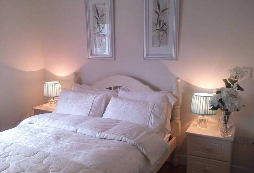 تختخواب و صبحانه The Vee Guest Accommodation