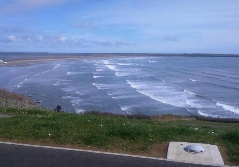 تختخواب و صبحانه The Vee Guest Accommodation