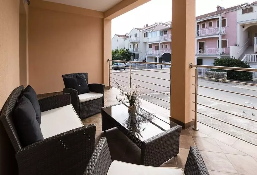 Apartments Villa Nona