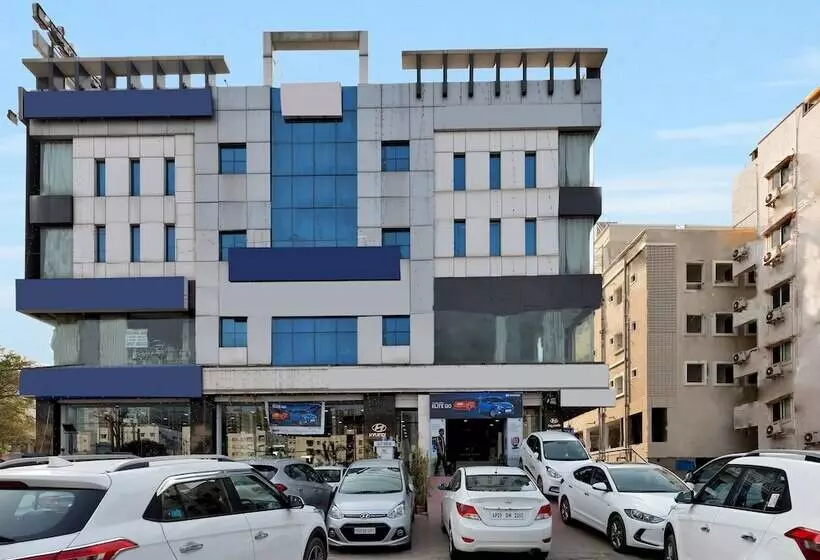 Capital O 12384 Hotel Rudra Grand
