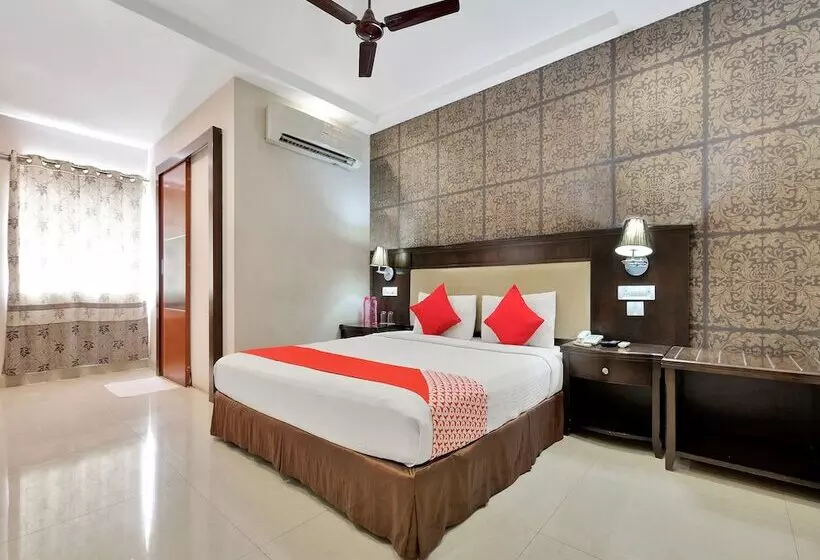 Capital O 12384 Hotel Rudra Grand