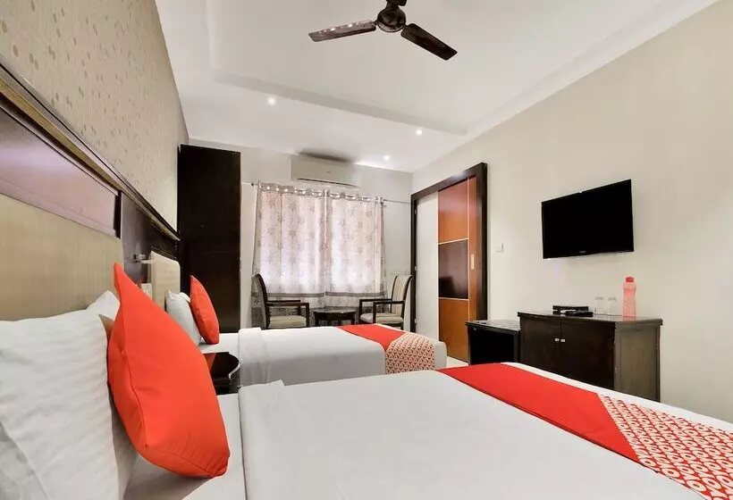 Capital O 12384 Hotel Rudra Grand
