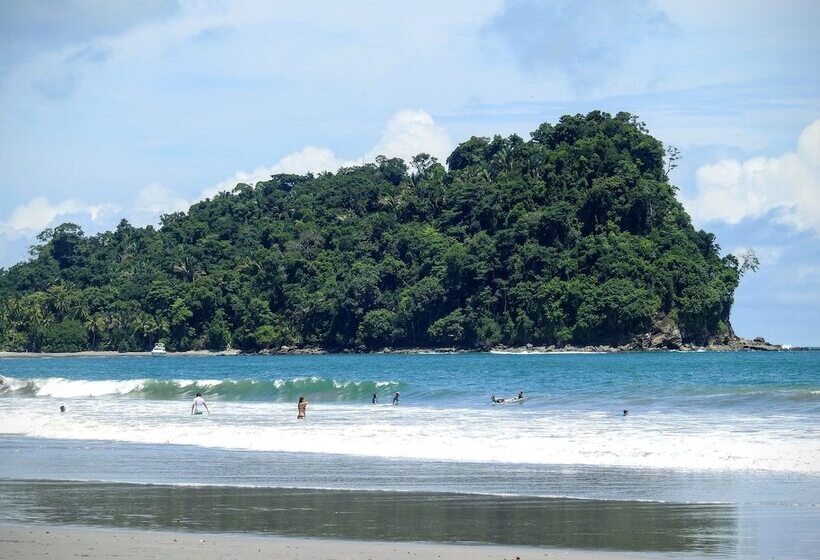 Casa Amigos By The Beach