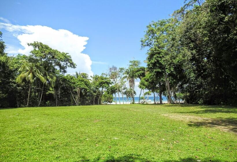 Casa Amigos By The Beach