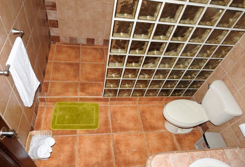 Casa Amigos By The Beach