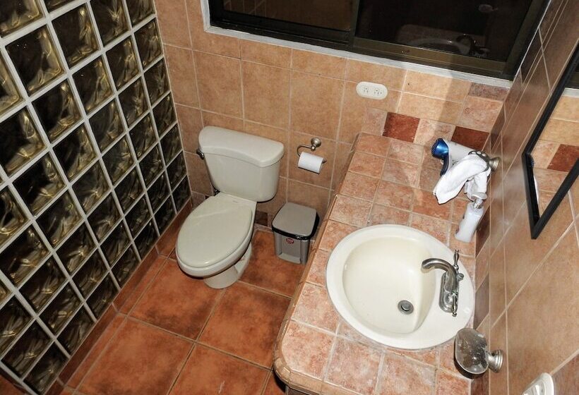 Casa Amigos By The Beach