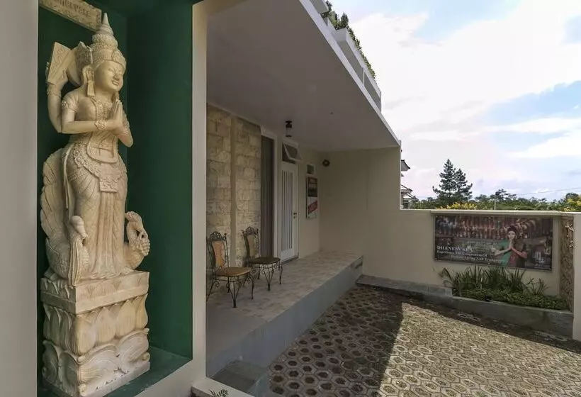 Dhanesvara Holistic Villa