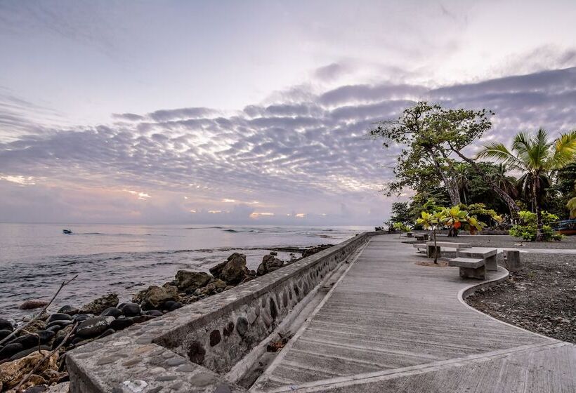 هتل Cabinas Arrecife