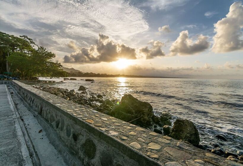 هتل Cabinas Arrecife