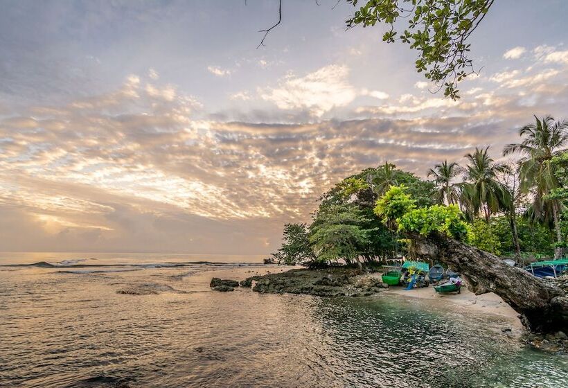 هتل Cabinas Arrecife