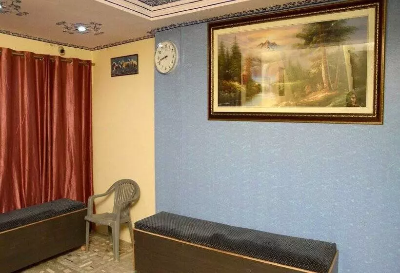 Hotelli Eden Residency