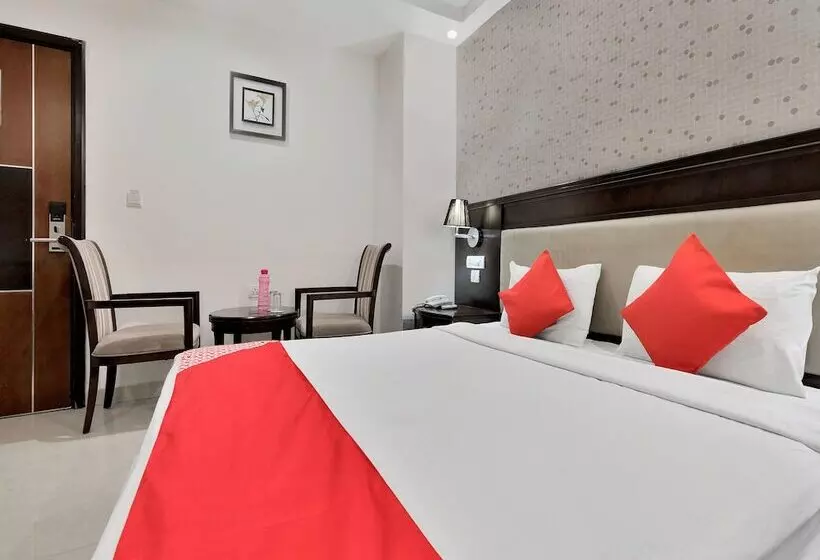 Capital O 12384 Hotel Rudra Grand