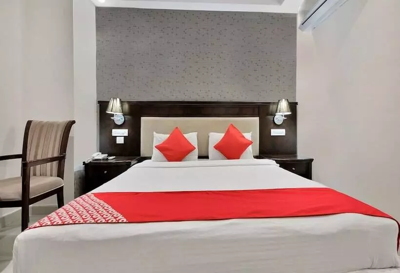 Capital O 12384 Hotel Rudra Grand