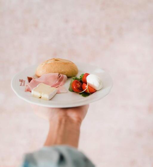 Regina Teodolinda Suites